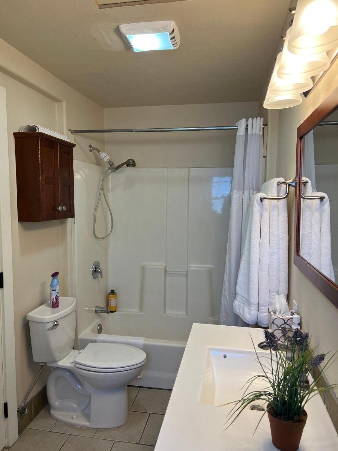 Great Downtown Location! *